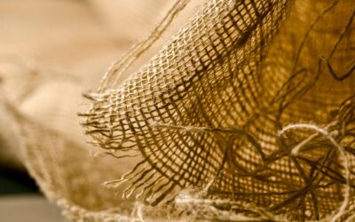 Αυτό το ύφασμα έτσι κόπηκε, έτσι θα φορεθεί.